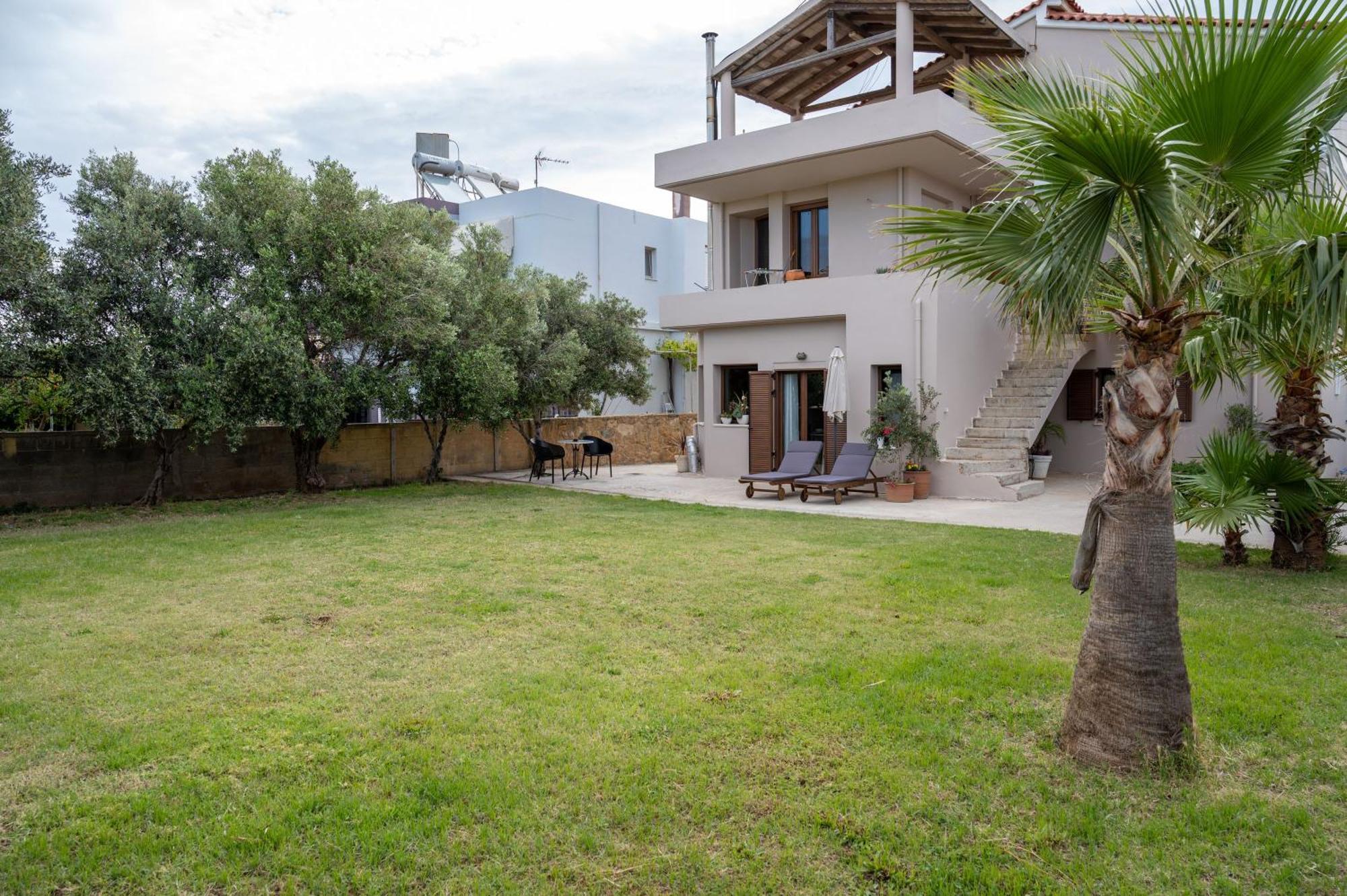 Natalia'S Apartment In Tavronitis Exterior photo